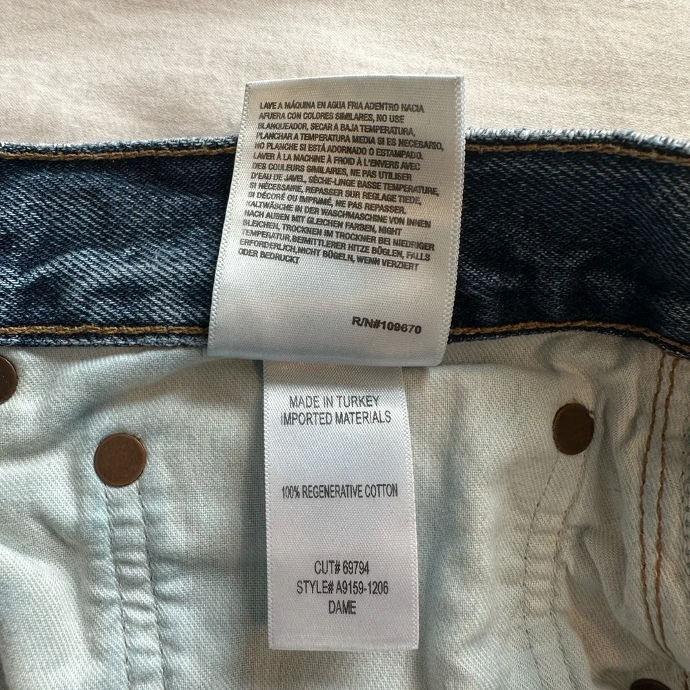 High Rise Blue Jeans - Picture 6 of 7